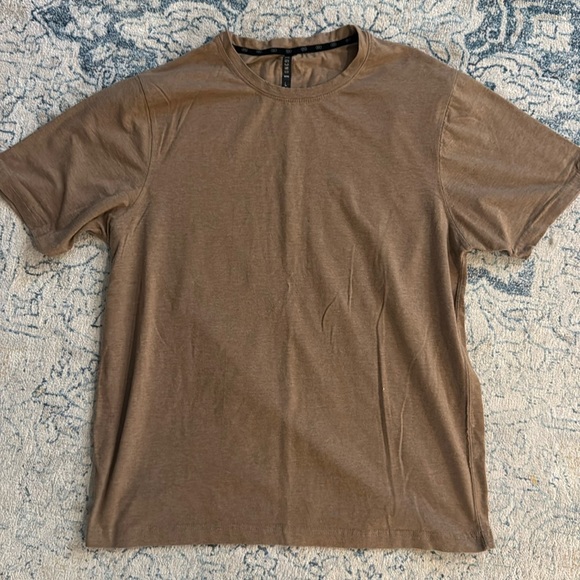 Legend t-shirt mens Large - Picture 1 of 4